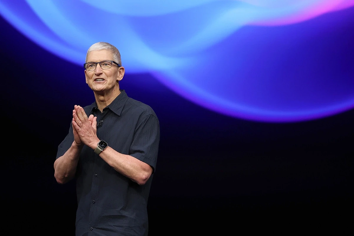 Тим Кук покинул пост главы Apple